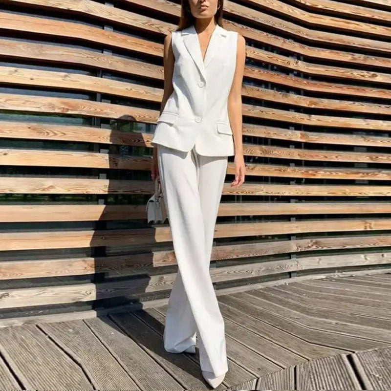 💖Stylish Sleeveless Blazer And High-Waisted Trousers Set For Women
