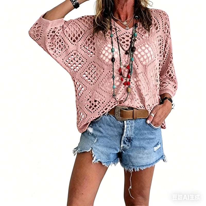 🌿 V-neck shirt with open-knit hem