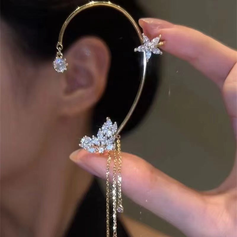 ✨🦋 Zirconia earrings with butterfly clas