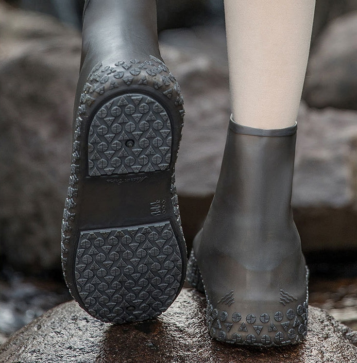 No More Wet Sneakers! Heavy-Duty Rain Boots — Non-Slip & Foldable to Fit in Your Bag 🌧️