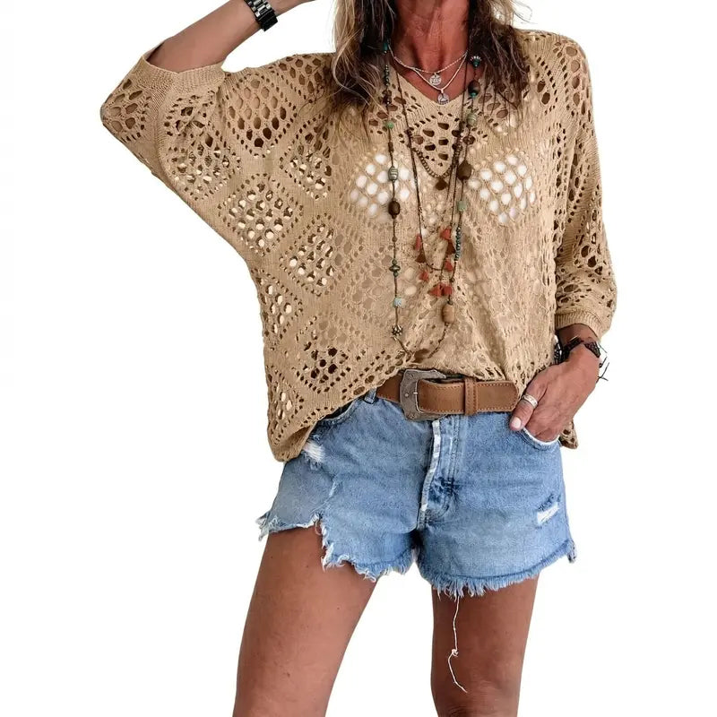 🌿 V-neck shirt with open-knit hem