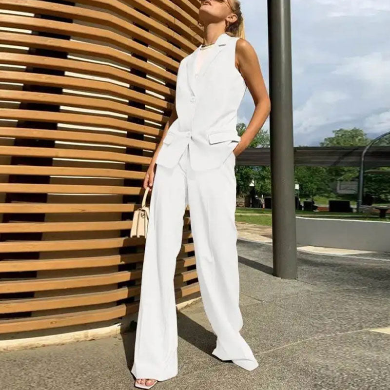 💖Stylish Sleeveless Blazer And High-Waisted Trousers Set For Women