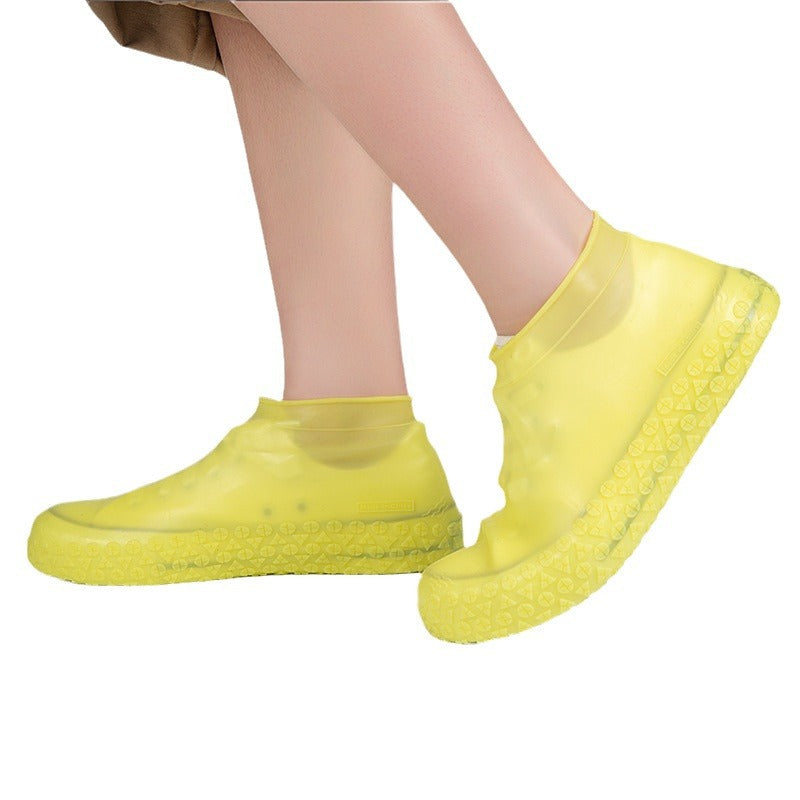 No More Wet Sneakers! Heavy-Duty Rain Boots — Non-Slip & Foldable to Fit in Your Bag 🌧️