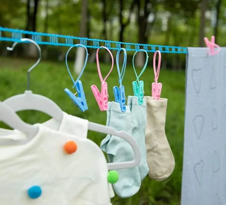 🔥Last Day 50% OFF - Adjustable Windproof Clothesline with Hooks - Portable Heavy Duty Travel Laundry Line for Outdoor, Backyard, Camping & Indoor Drying