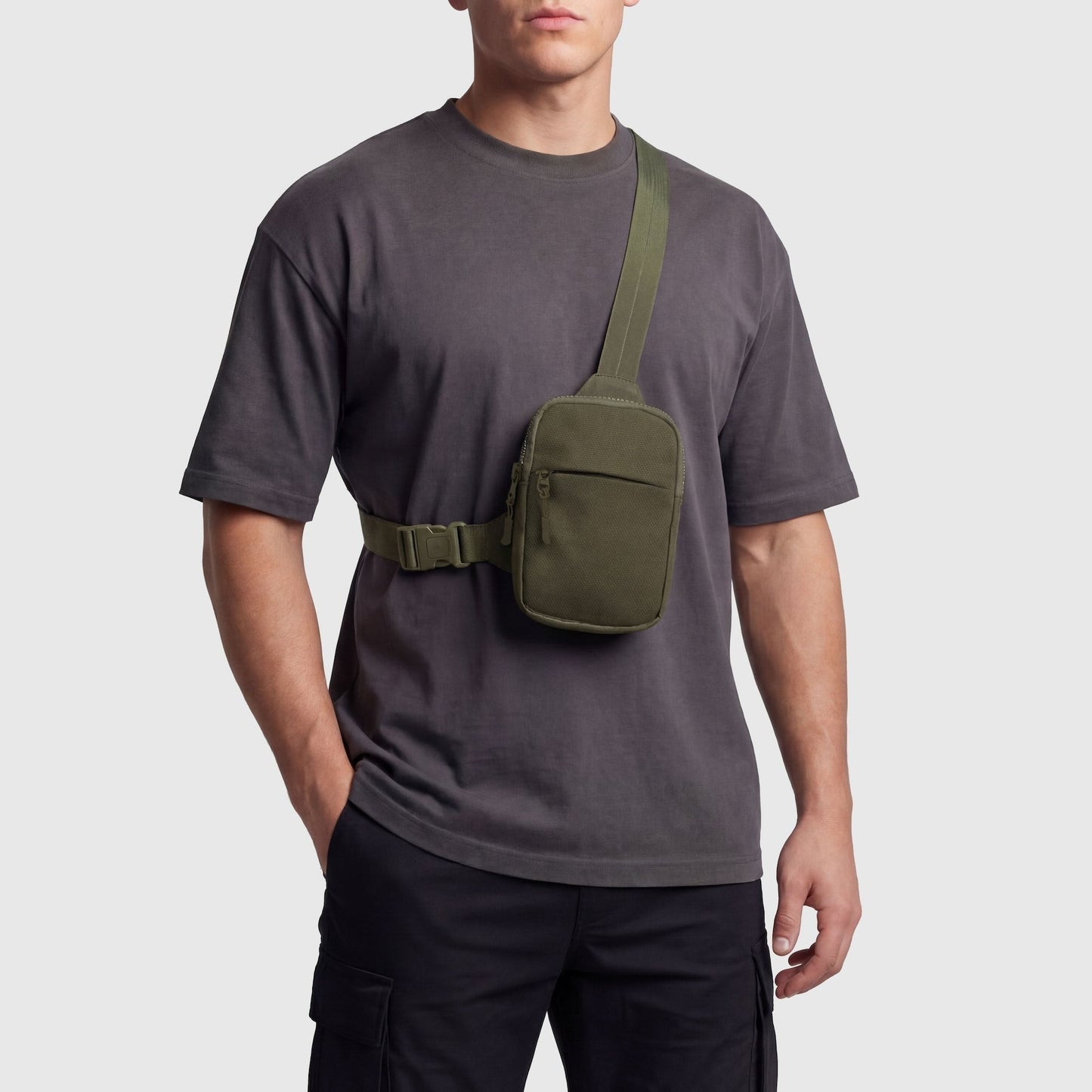 🎒 Upgraded 2.0 Travel Crossbody Bag | Anti-theft design, 500D nylon material, RFID protection