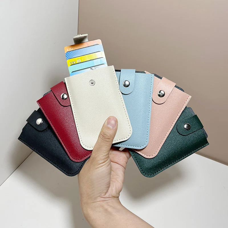 Pull-out card case made of PU leather – Compact, robust & organized Cards & bills 🧳