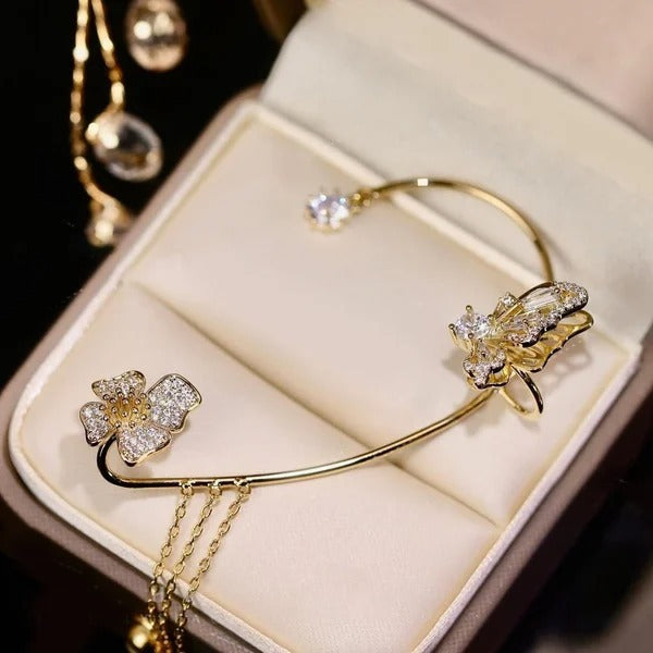 ✨🦋 Zirconia earrings with butterfly clas