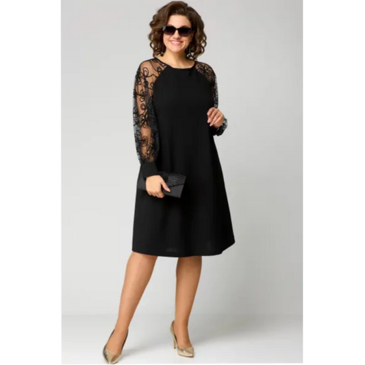Lace Patchwork Dress With A Round Neck And Long Sleeves