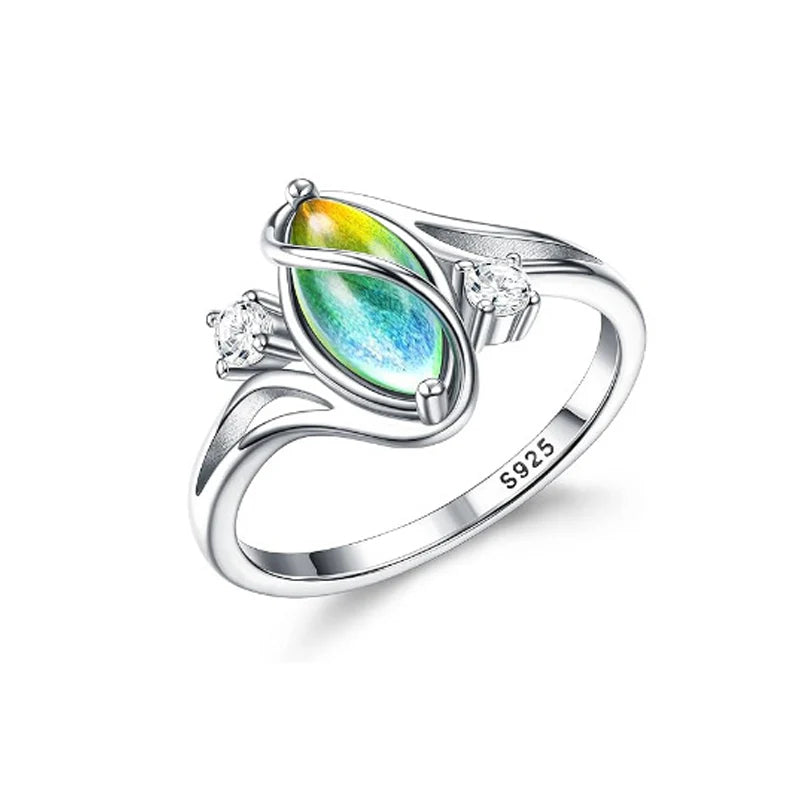 💍Geometric Oval Moonstone Ring with Zirconia Accents – Mystical, Sparkling & Timelessly Elegant!