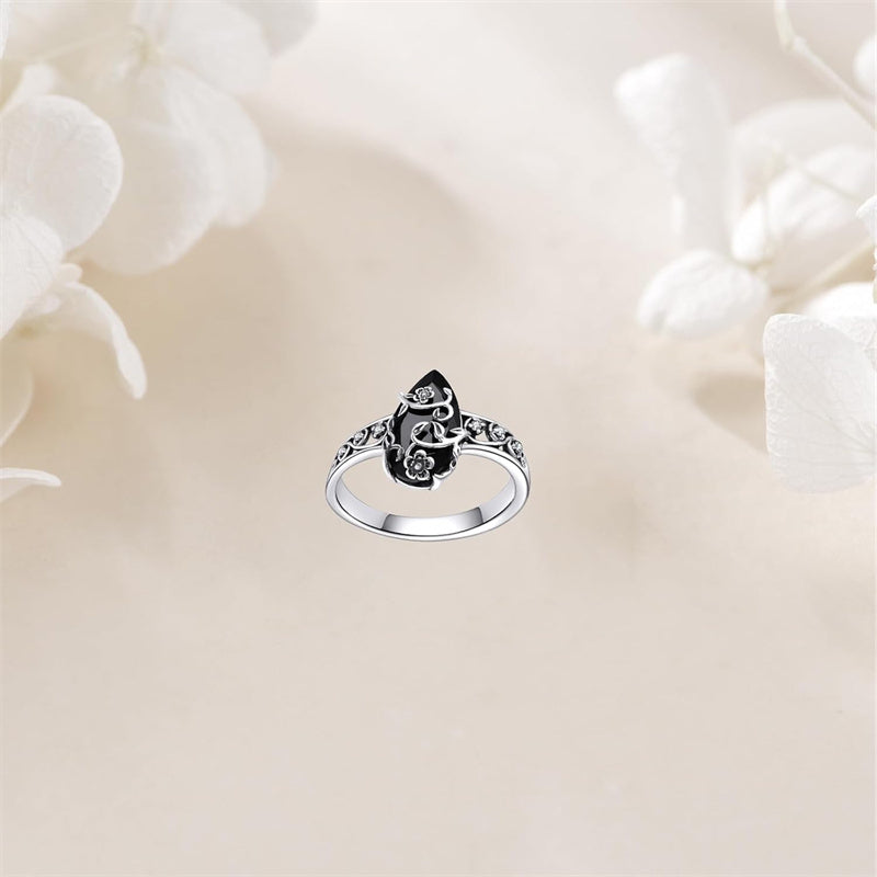 💎 BOHEMIAN VINTAGE RING! 💎 Floral Vine Design, Black Teardrop Gem & Sparkling Accents for Timeless Elegance✨