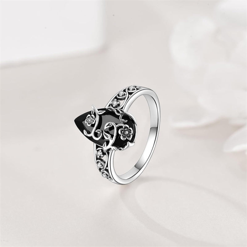 💎 BOHEMIAN VINTAGE RING! 💎 Floral Vine Design, Black Teardrop Gem & Sparkling Accents for Timeless Elegance✨