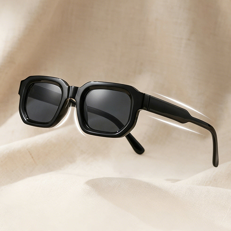 Unisex sunglasses with thick, square frames