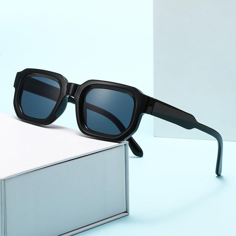 Unisex sunglasses with thick, square frames