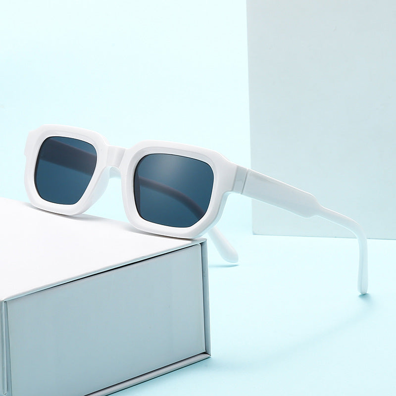Unisex sunglasses with thick, square frames