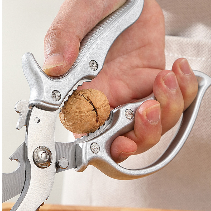Heavy-Duty Multifunction Kitchen Shears – 4-in-1 Tool with Fish Scaler, Bottle Opener & Safety Lock 🔪