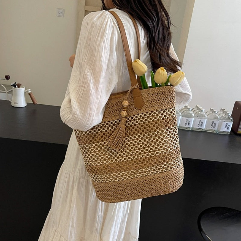 👜🏖️ Women's Straw Woven Shoulder Bag – Spacious, Lightweight & Breezy Style 🌴