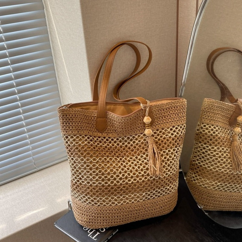 👜🏖️ Women's Straw Woven Shoulder Bag – Spacious, Lightweight & Breezy Style 🌴