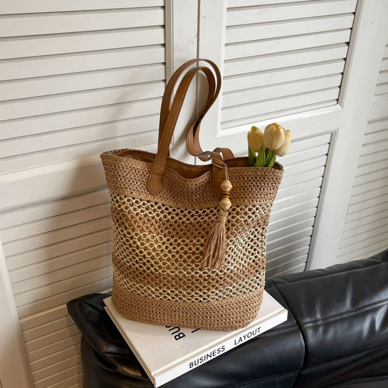 👜🏖️ Women's Straw Woven Shoulder Bag – Spacious, Lightweight & Breezy Style 🌴