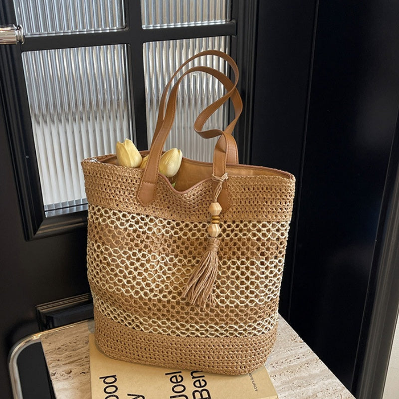 👜🏖️ Women's Straw Woven Shoulder Bag – Spacious, Lightweight & Breezy Style 🌴