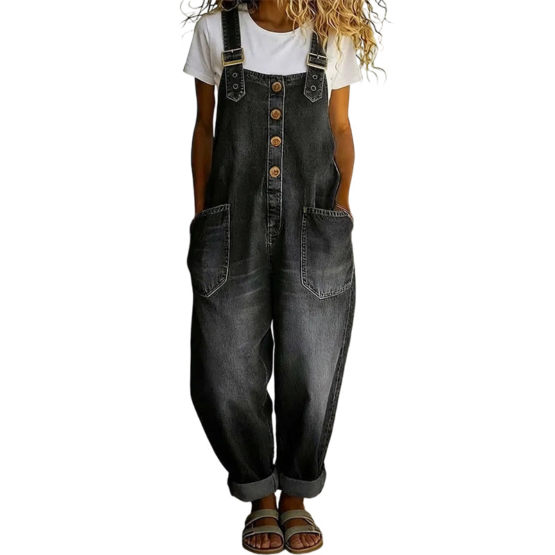 Loose-fitting denim dungarees for women with pockets