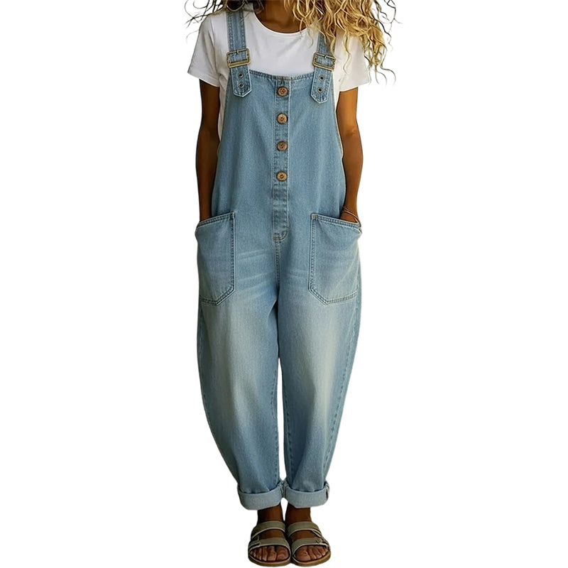 Loose-fitting denim dungarees for women with pockets